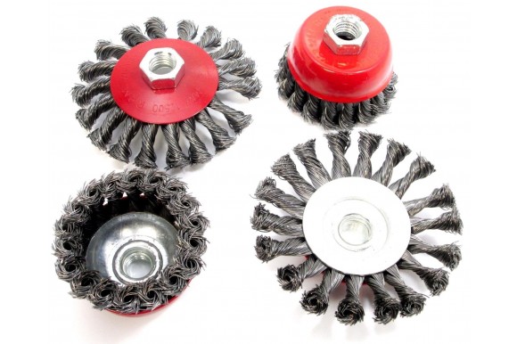 Staalborstelset met getordeerd draad voor haakse slijper 4-delig