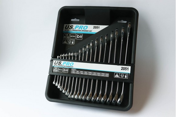 Ring-steeksleutelset 18-delig