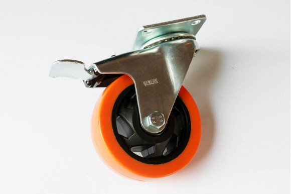 Zwenkwiel PVC met rem 100 mm dubbelgelagerd